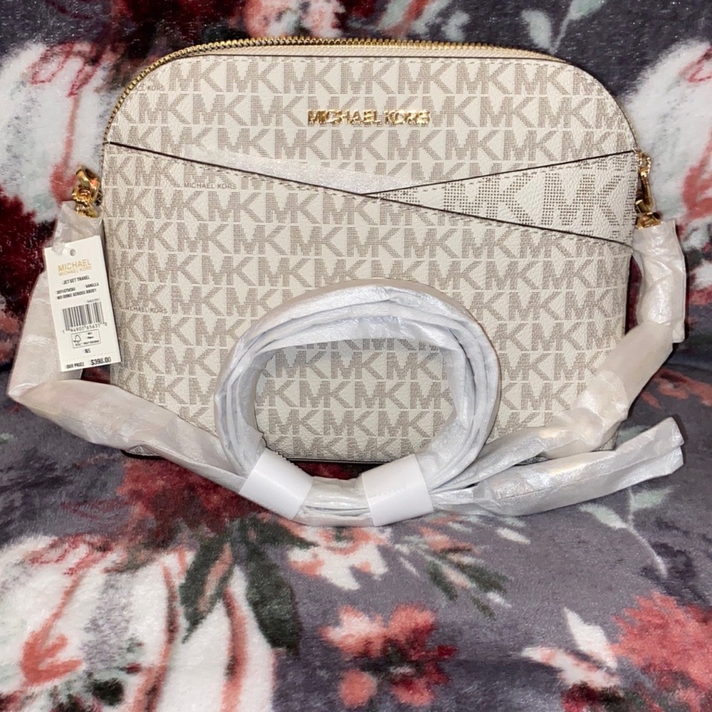 Micheal Kors crossbody